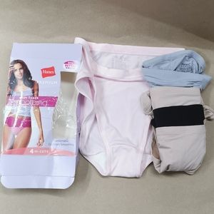 5 pairs of NEW Hanes panties